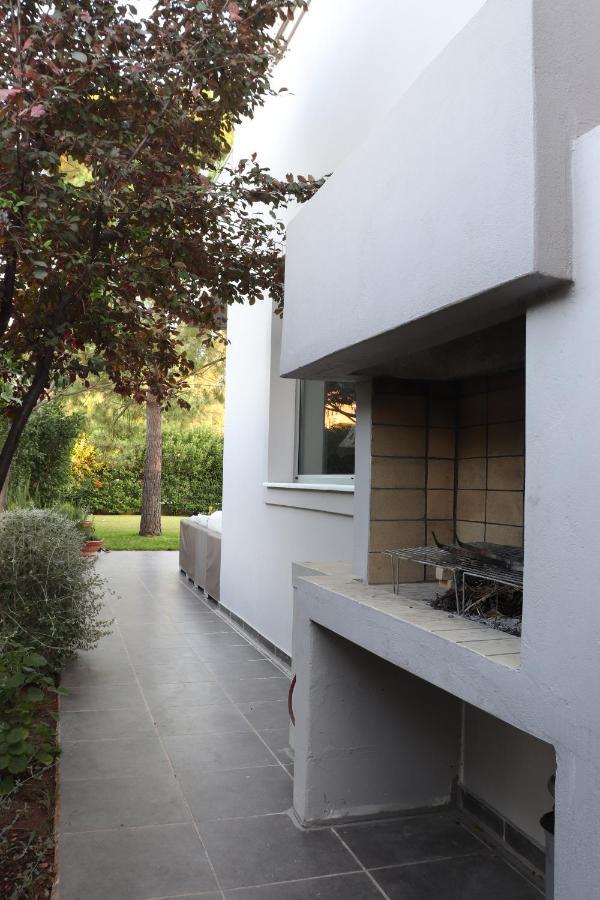 Virna S Home Schinias Buitenkant foto